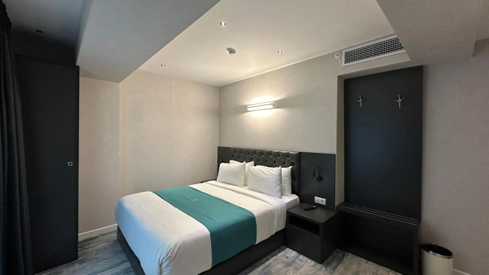 Hotel Mit In Old Tbilisi Georgia