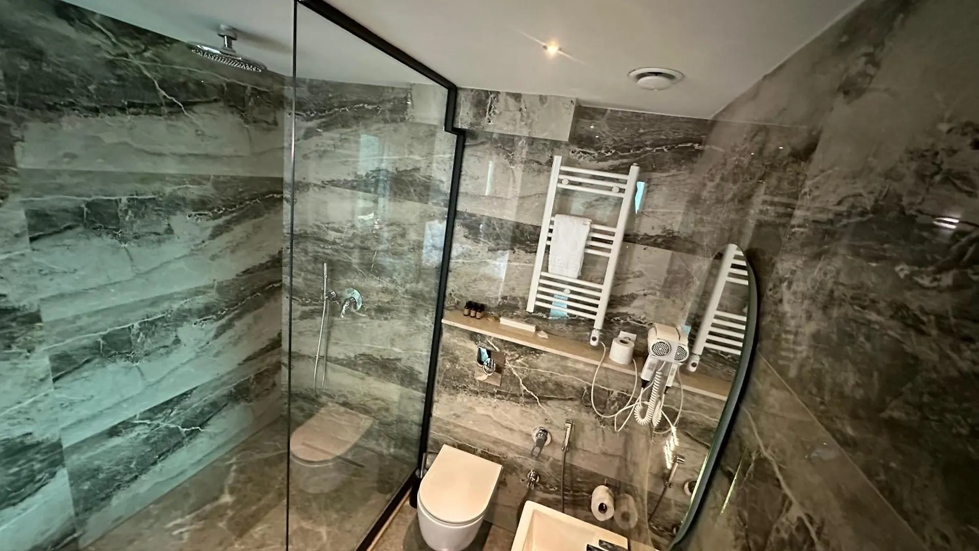 Hotel Mit In Old Tbilisi