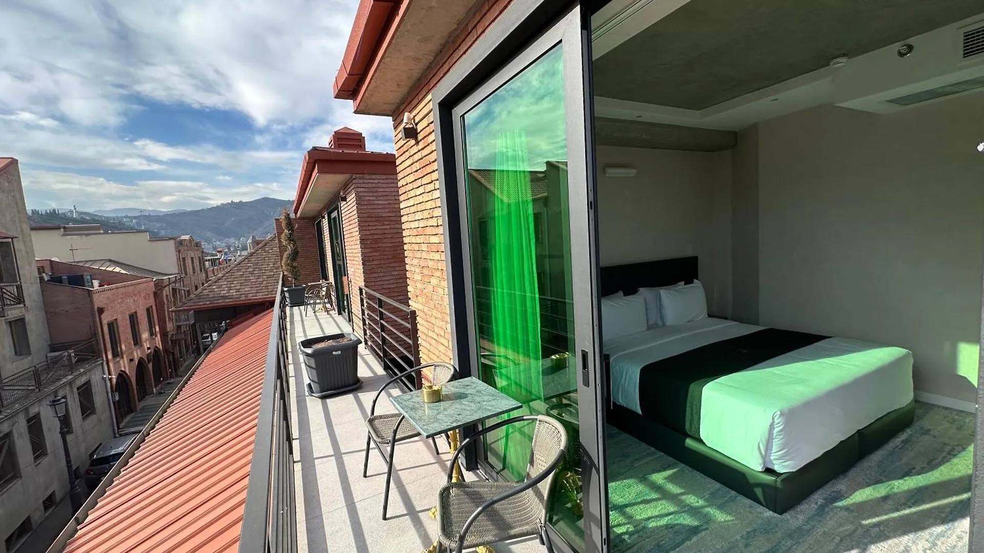 Hotel Mit In Old Tbilisi